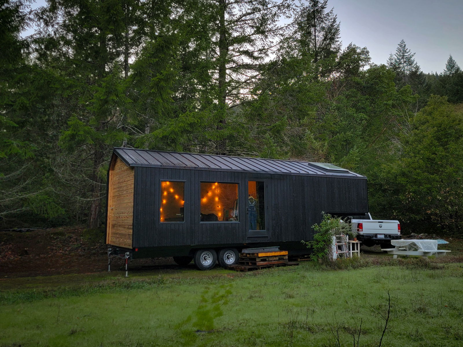 Modern finished tiny house 31ft - 1 bed, 1 bath, 250 sqft in Crescent City , California